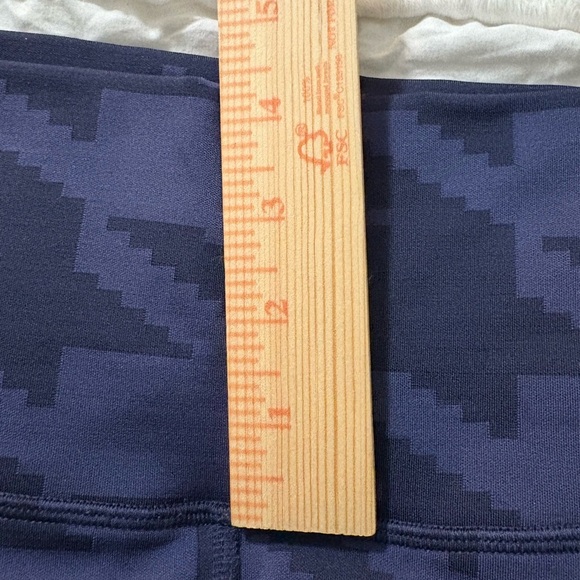 Alo Yogo Airbrush Blue Houndstooth Pattern Full Length Leggings. Size Small - Picture 9 of 11